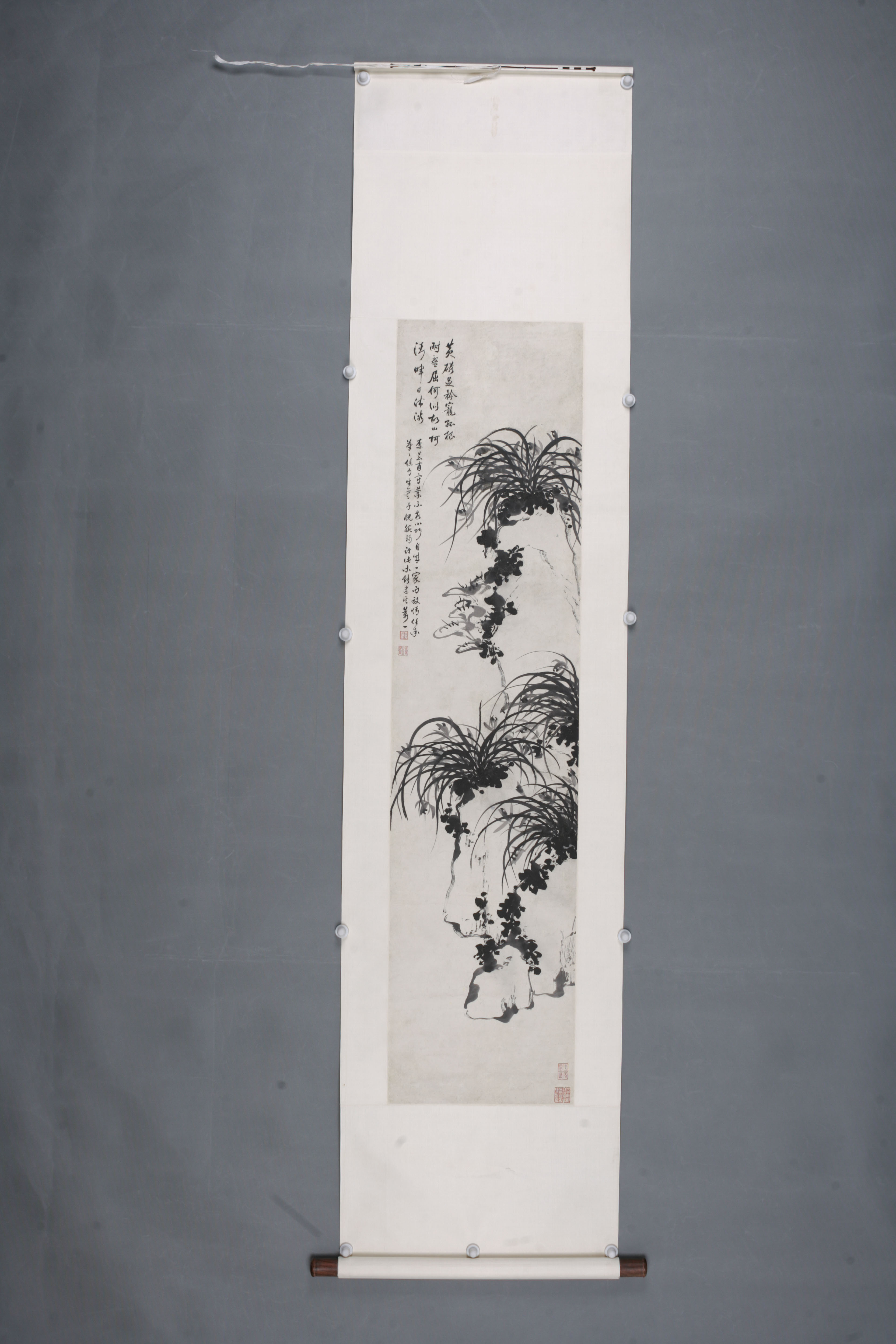 清张嘉谟灵芝兰石图轴