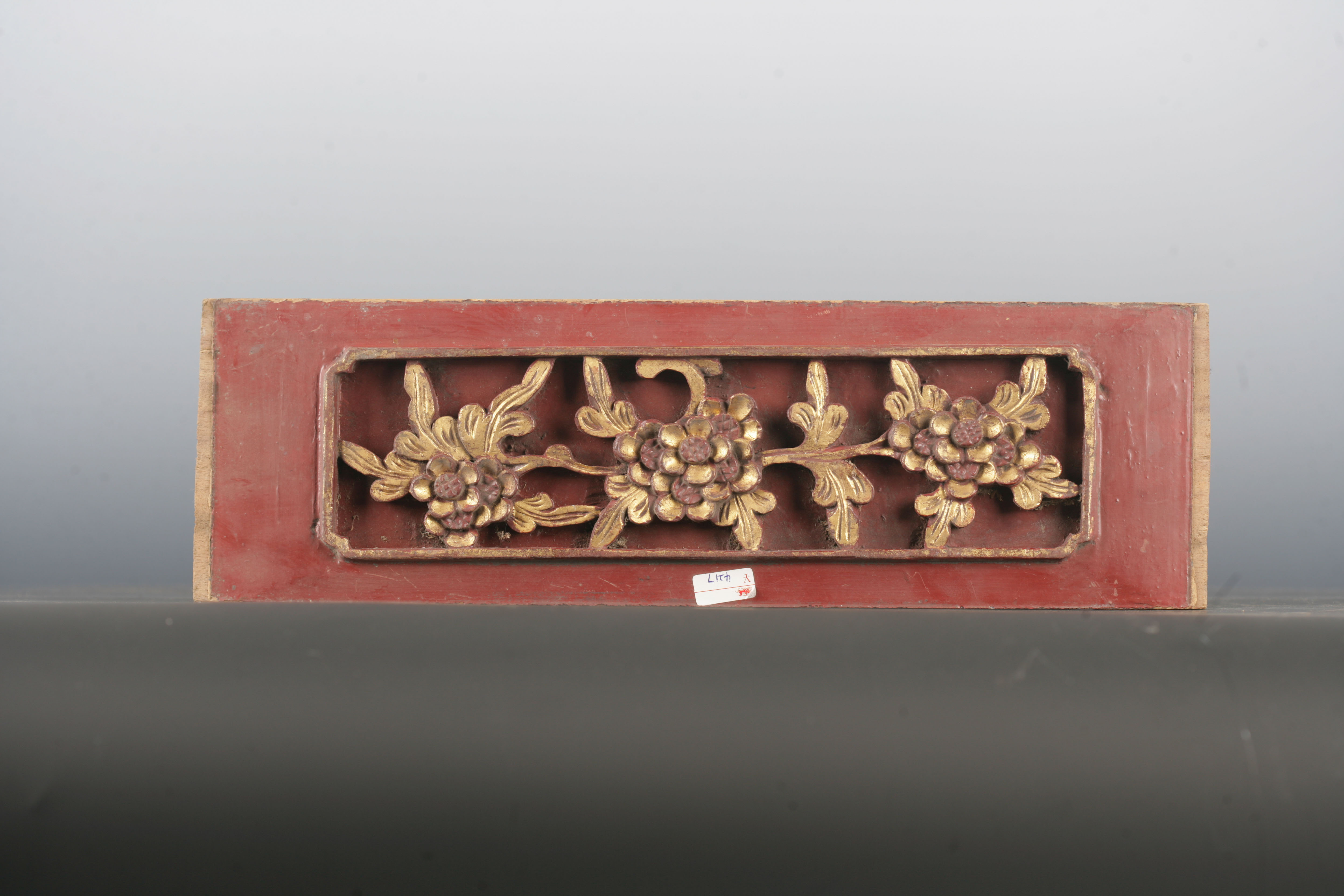 清金漆木浮雕花卉纹花板-10