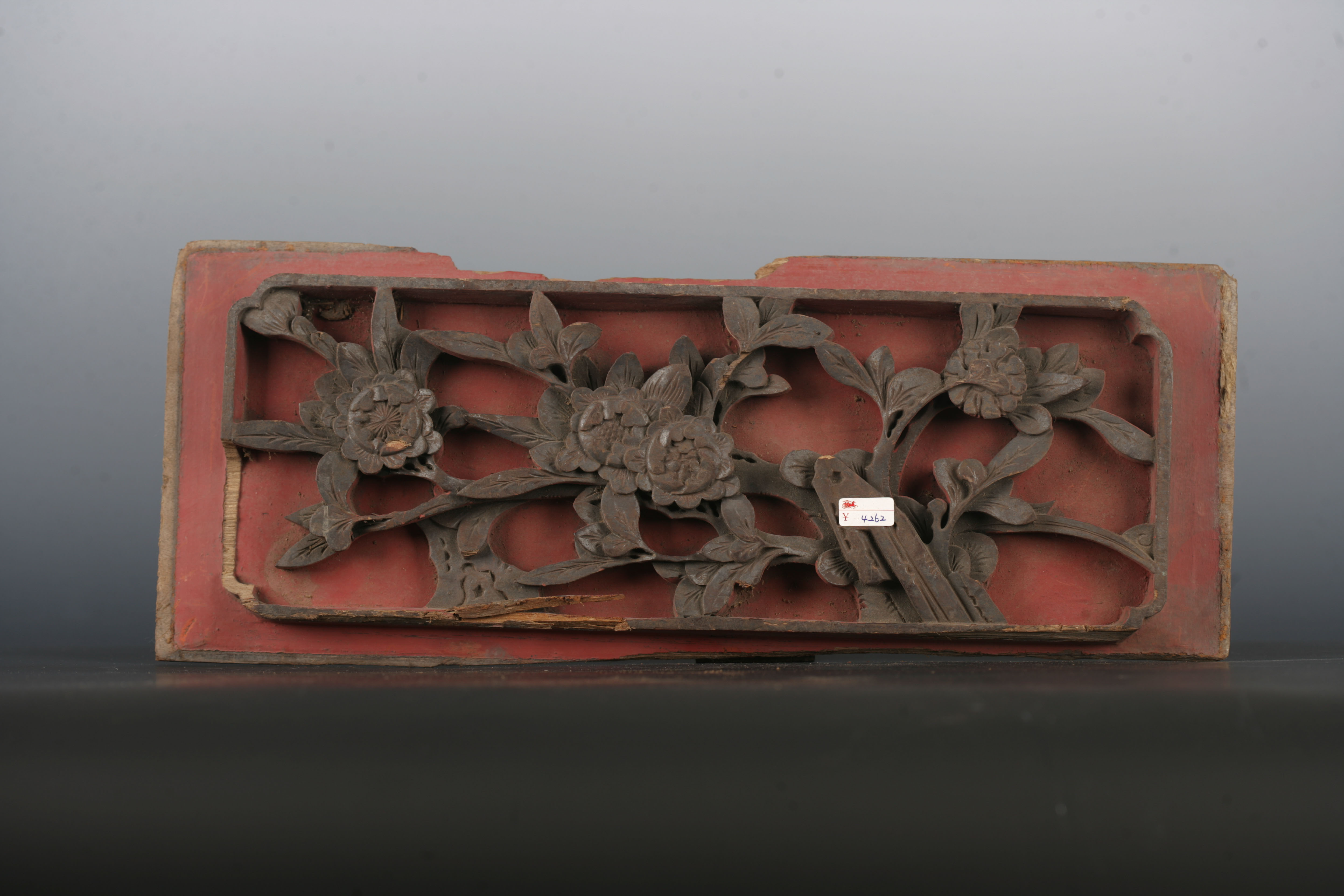 清金漆木浮雕花卉纹花板-11