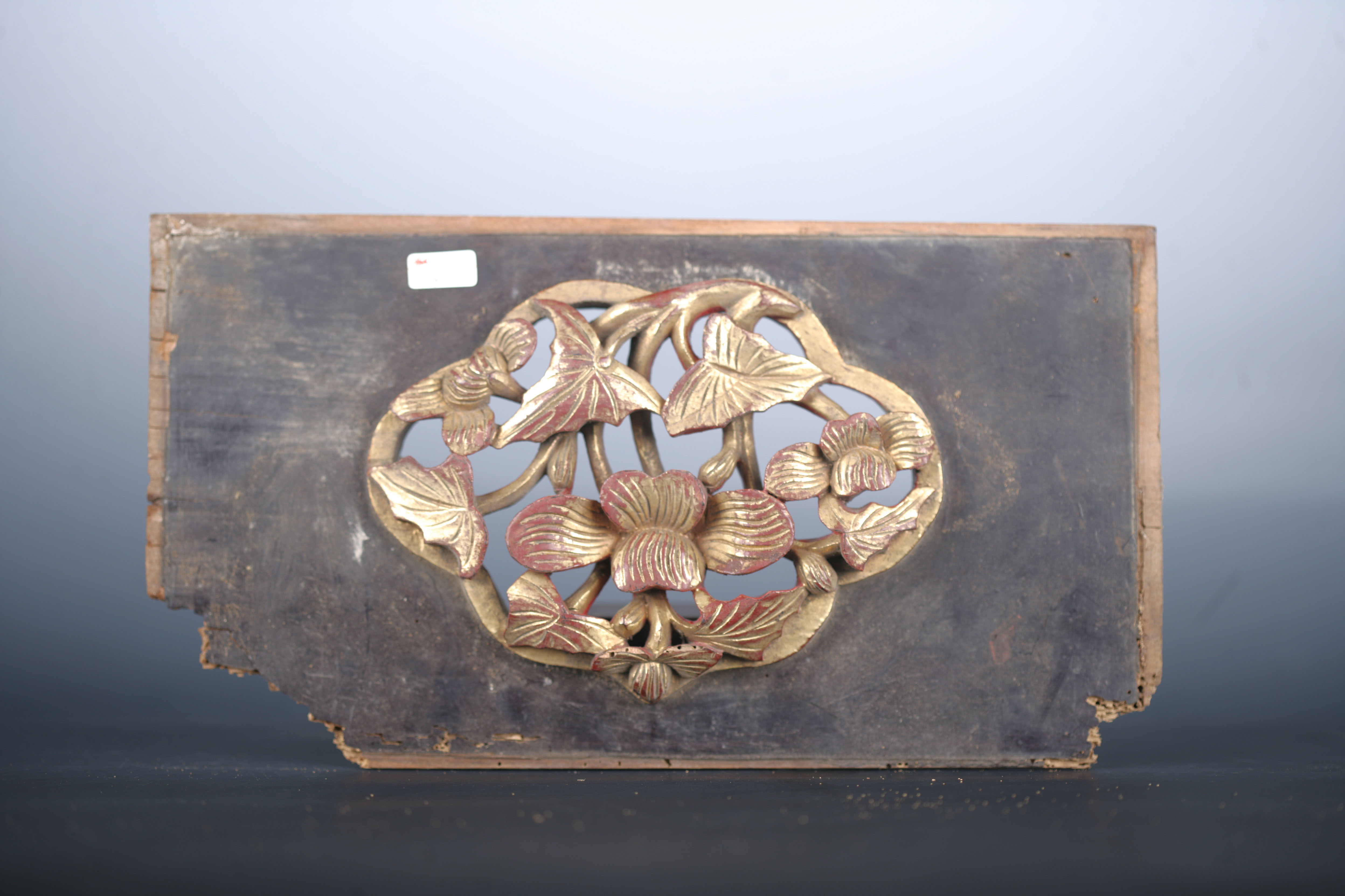 清金漆木镂雕花卉纹花板-65