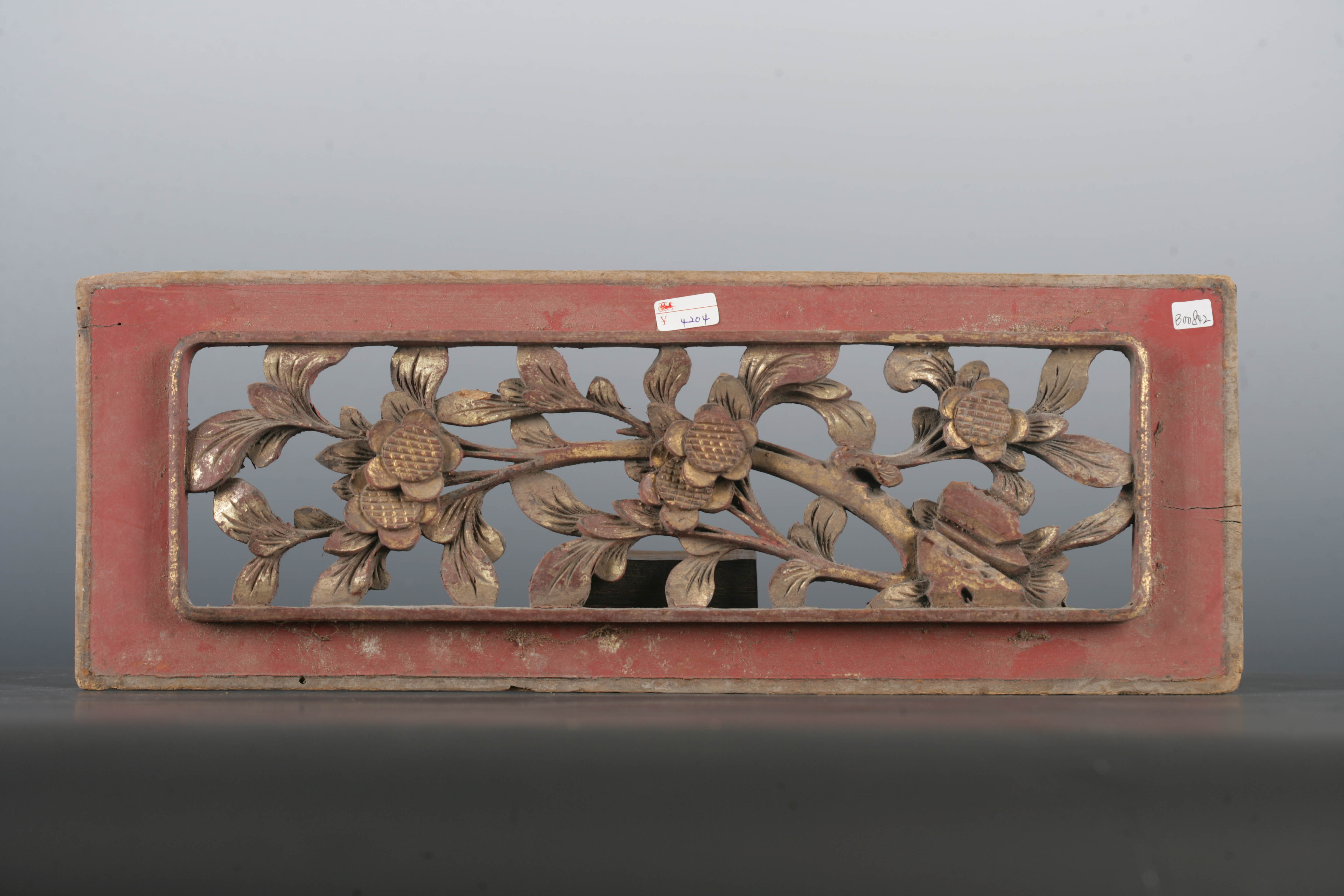 清金漆木镂雕花卉纹花板-29