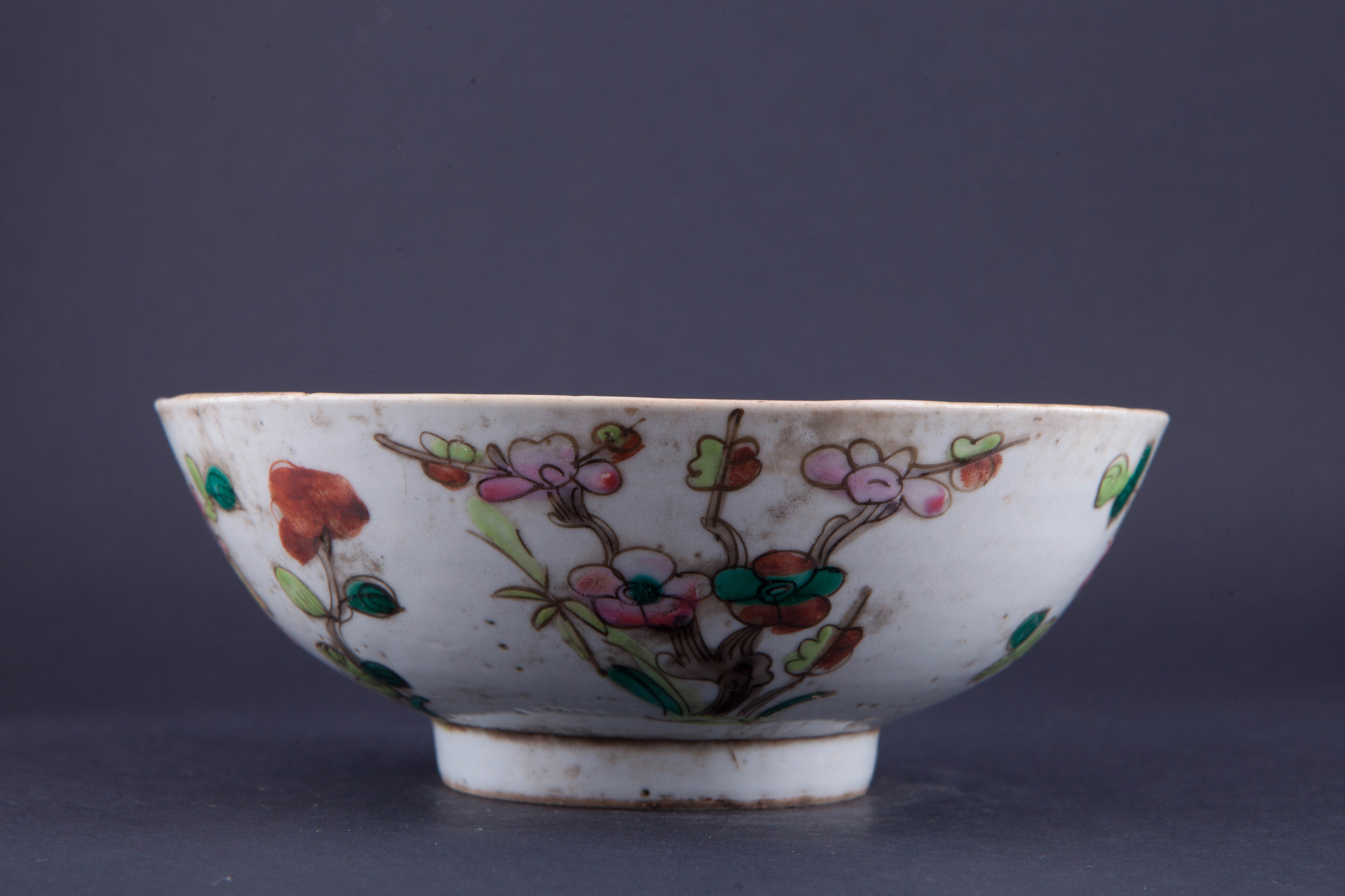 清粉彩四季花卉纹碗-200