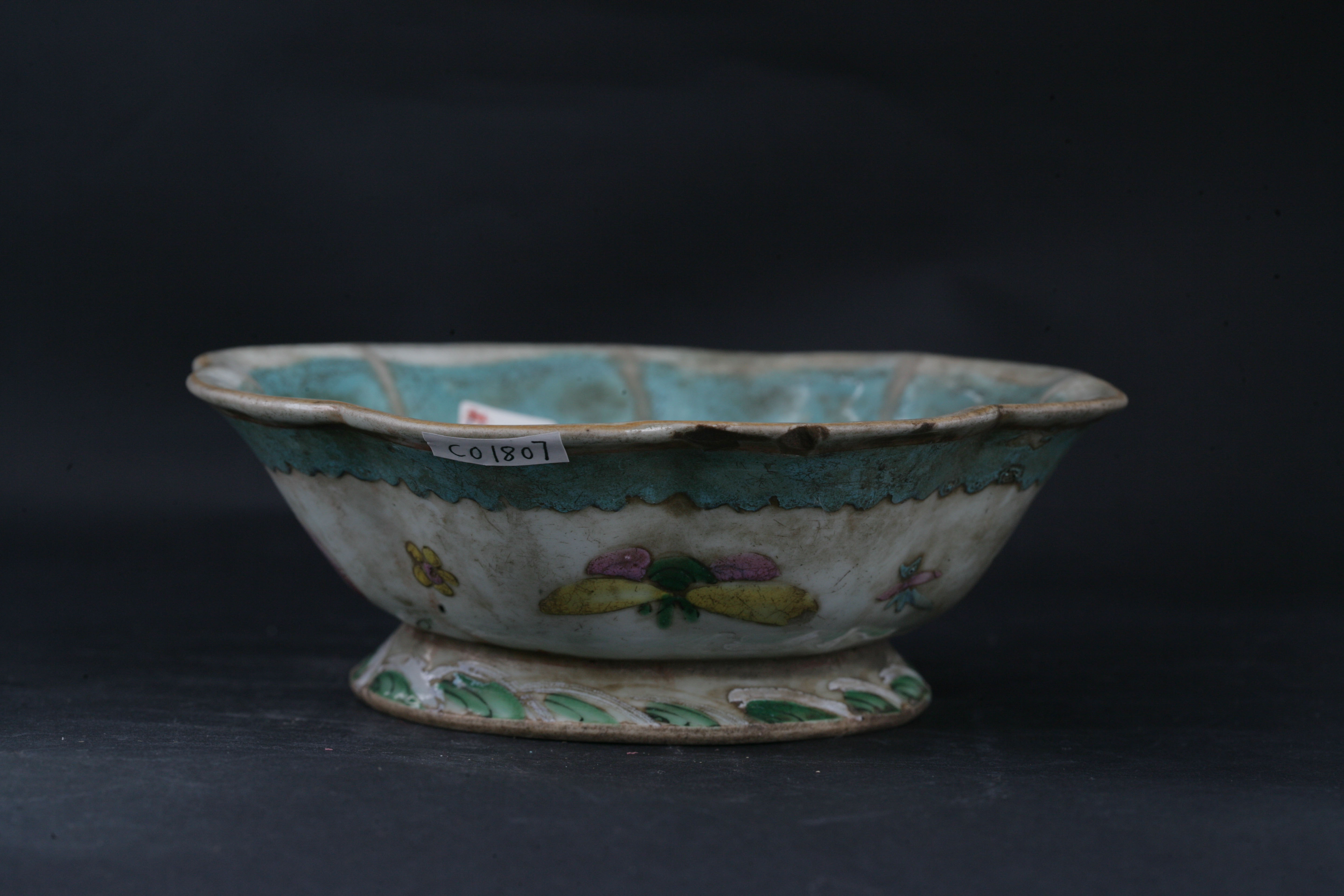 中华民国粉彩花卉纹海棠花口碗-6