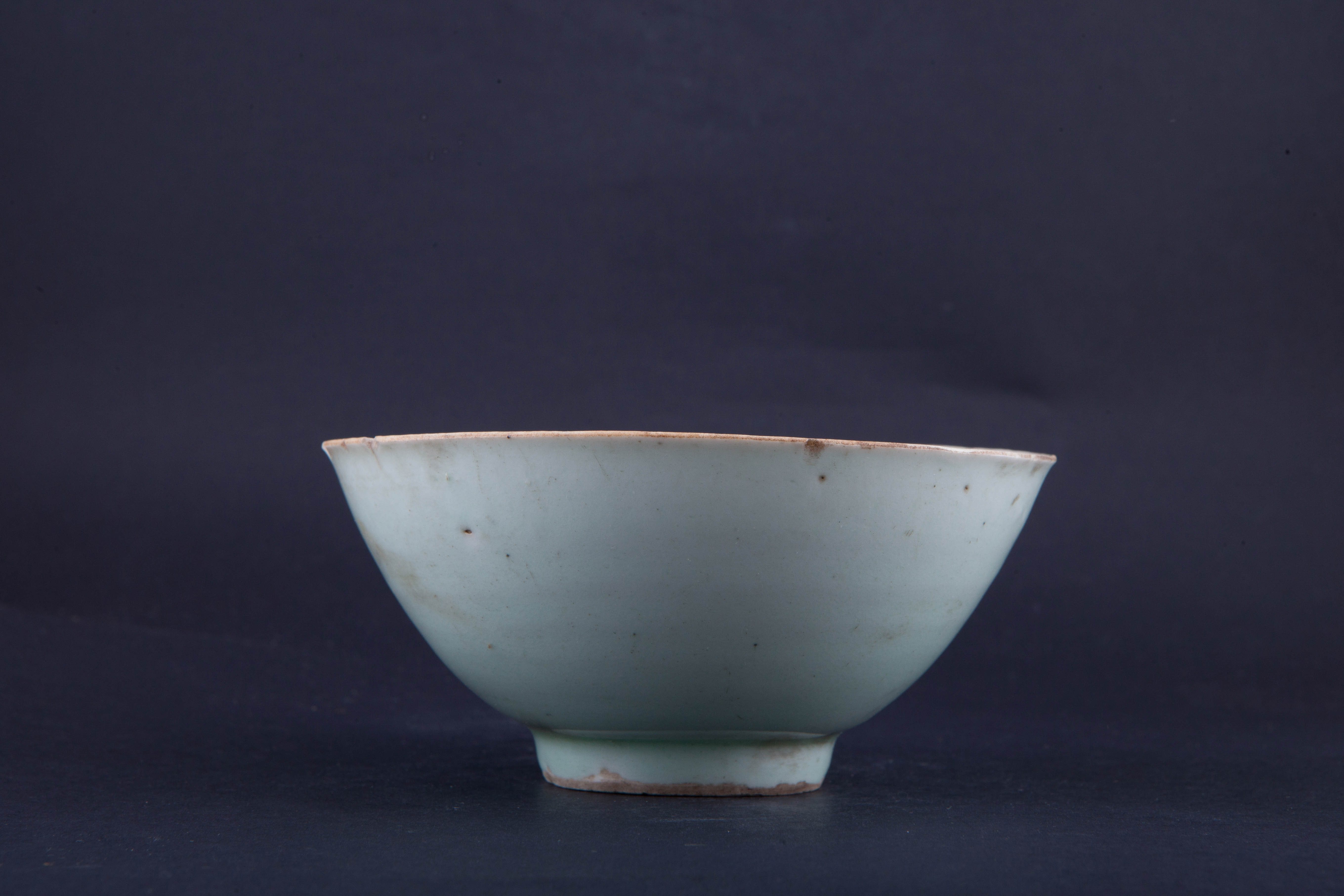 清豆青釉碗-137
