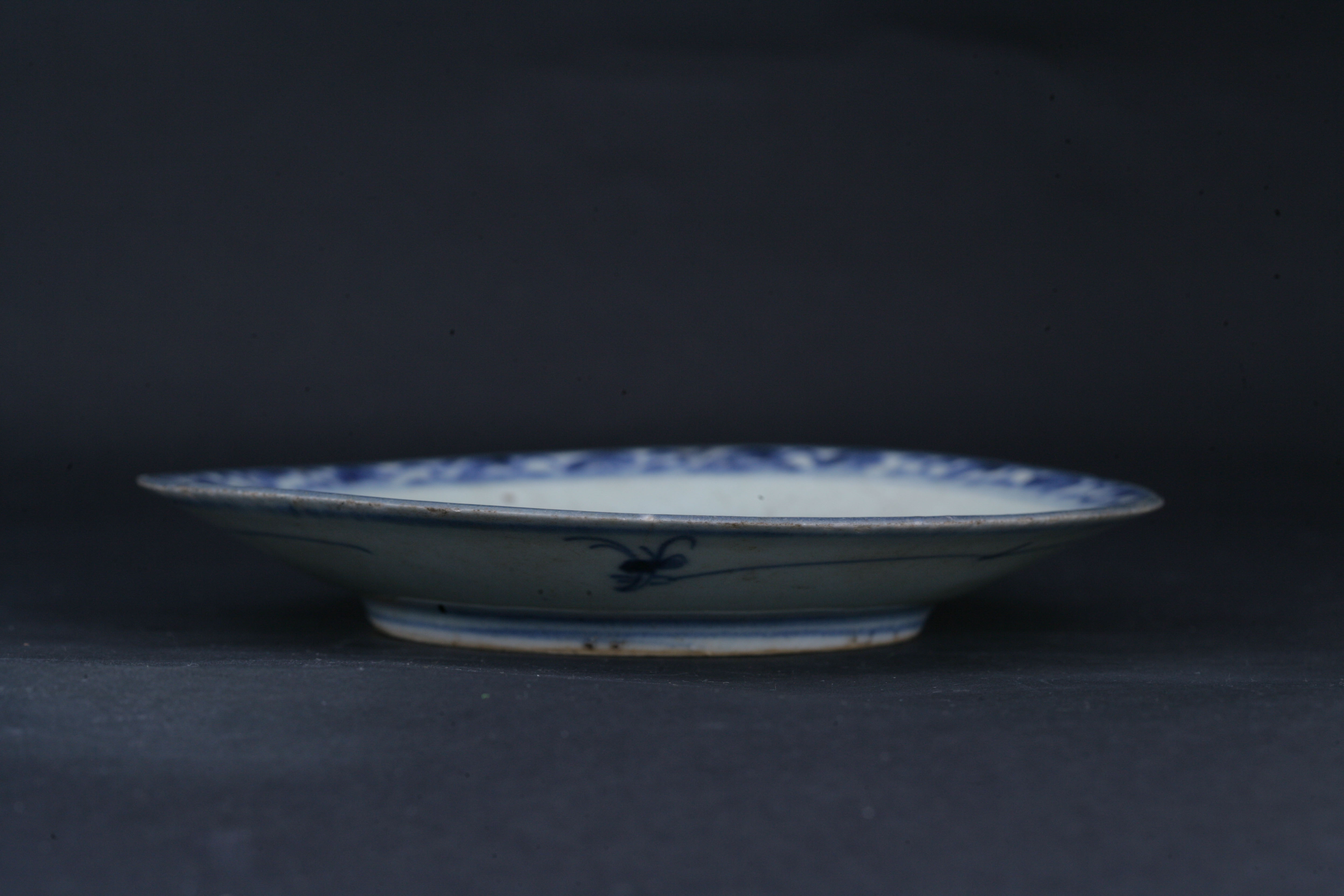 清青花缠枝莲纹盘-137