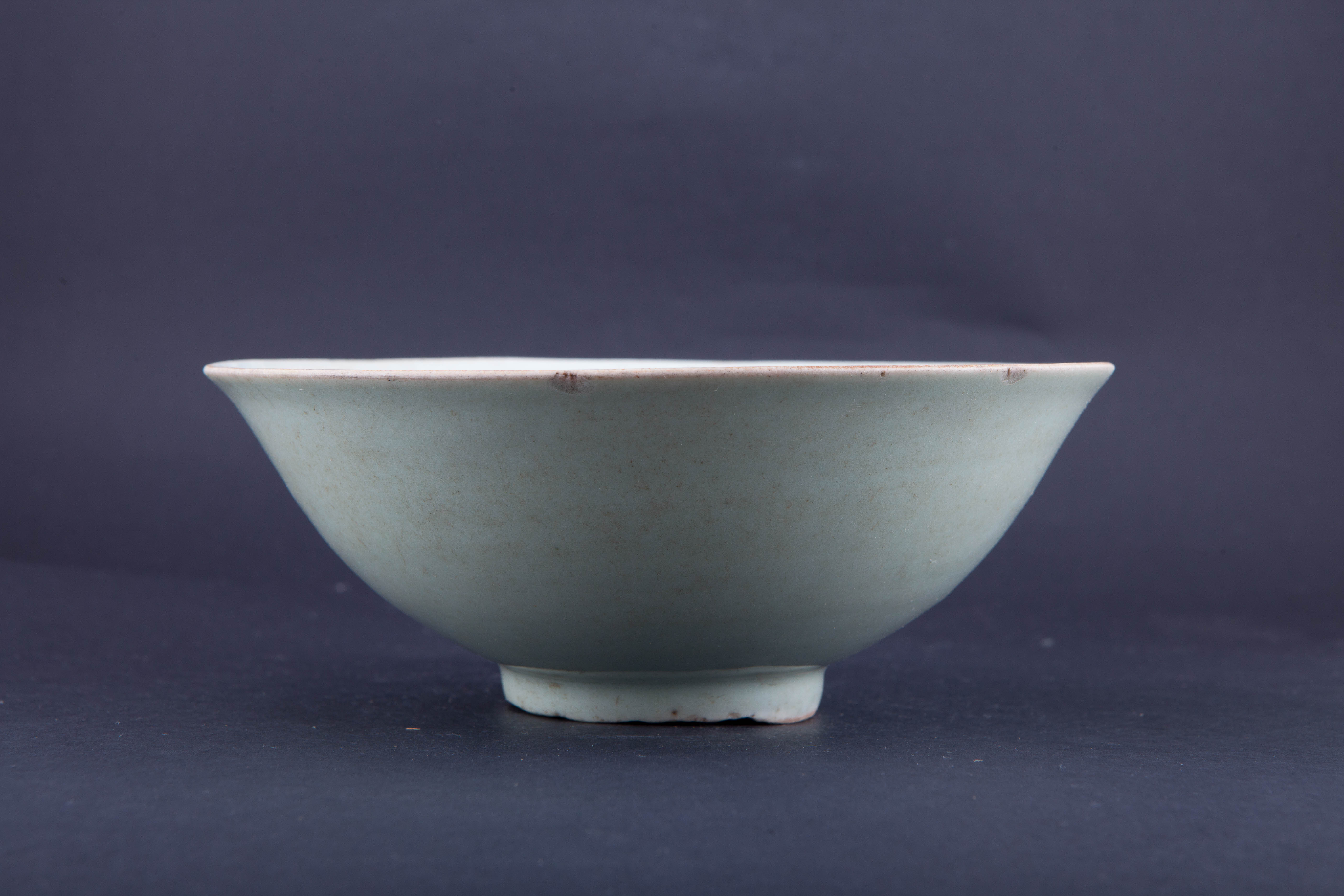 清豆青釉碗-284