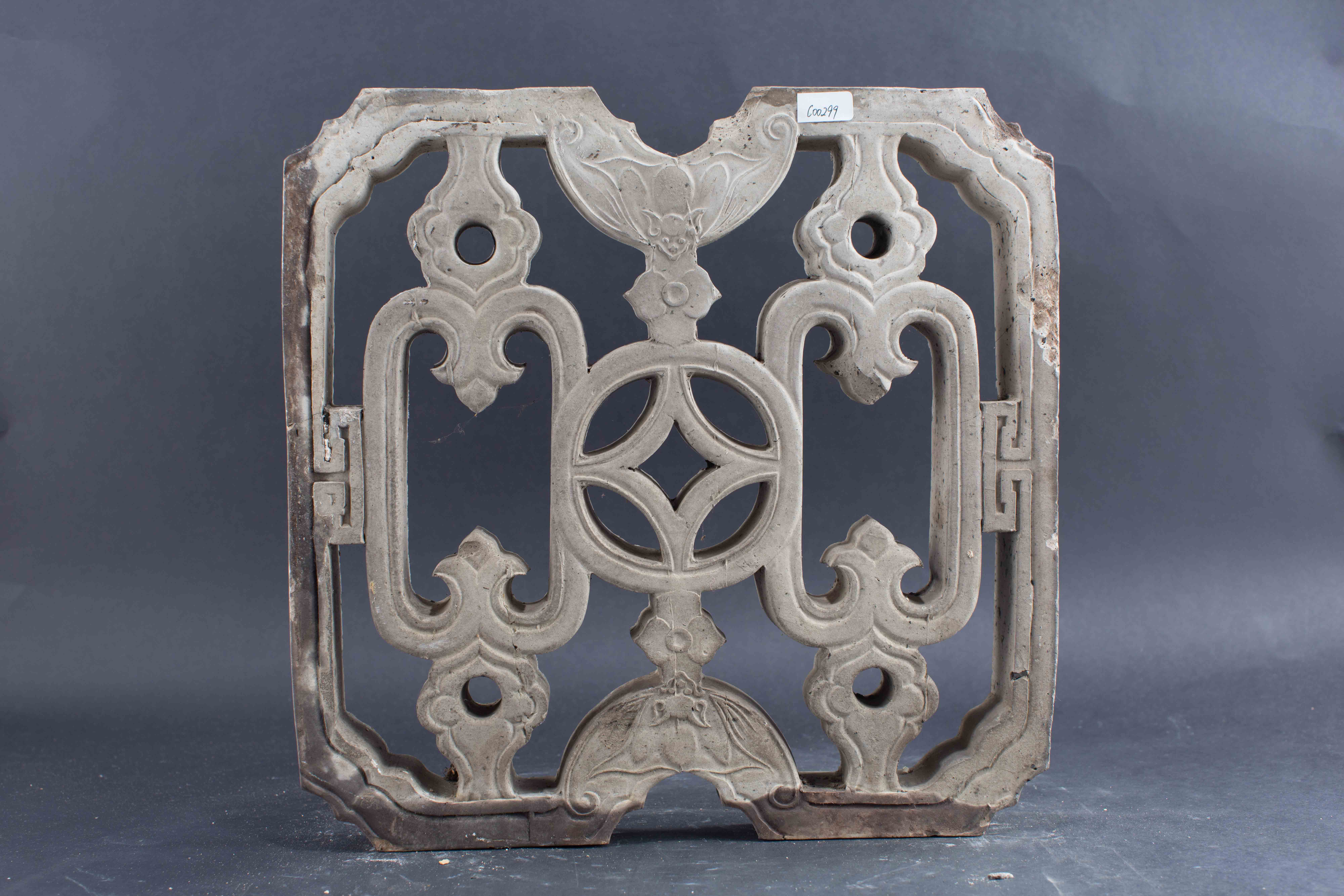 中华民国蝙蝠铜钱花卉纹陶花窗