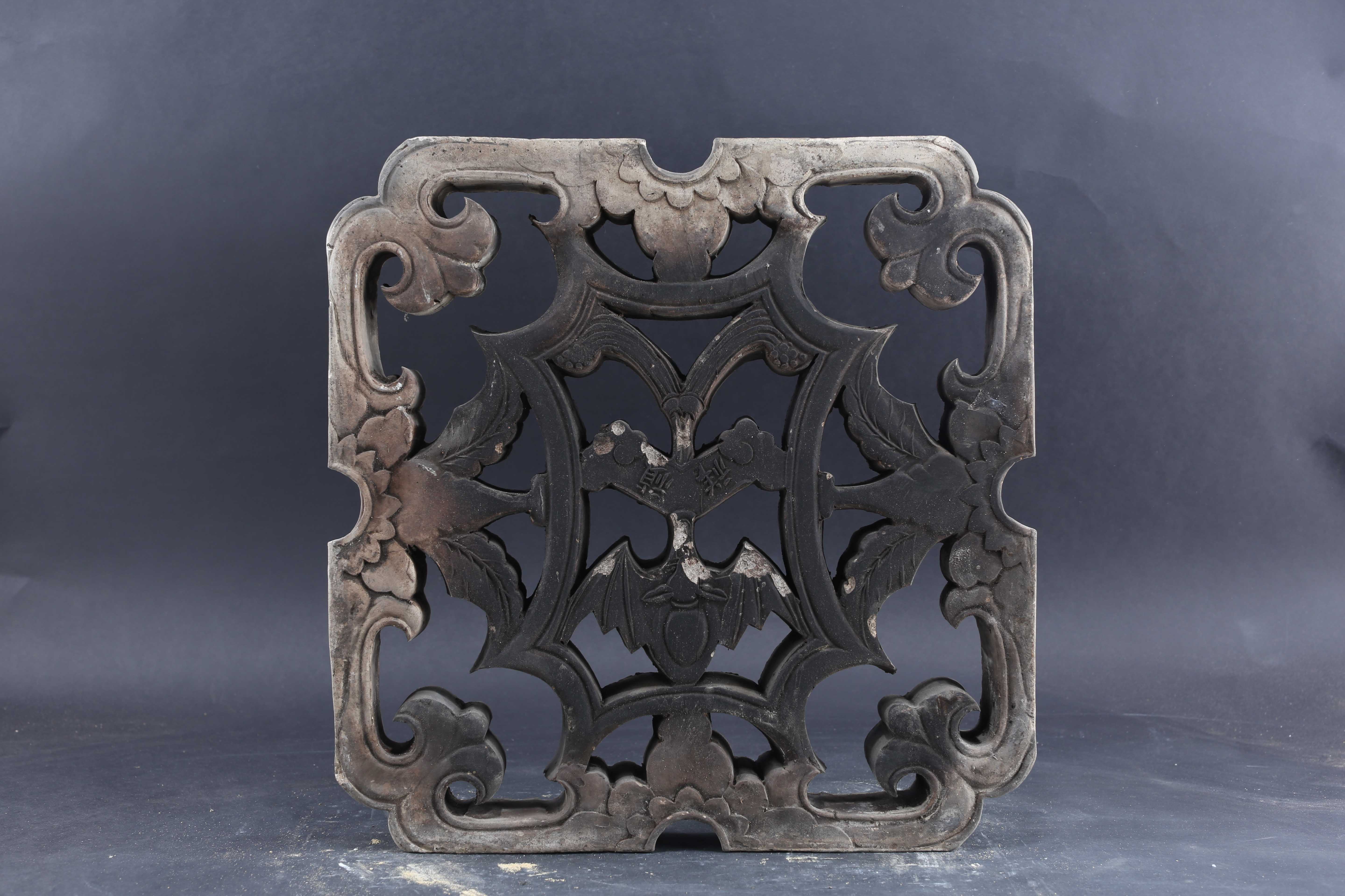 中华民国祥祯款蝙蝠花卉纹陶花窗-2