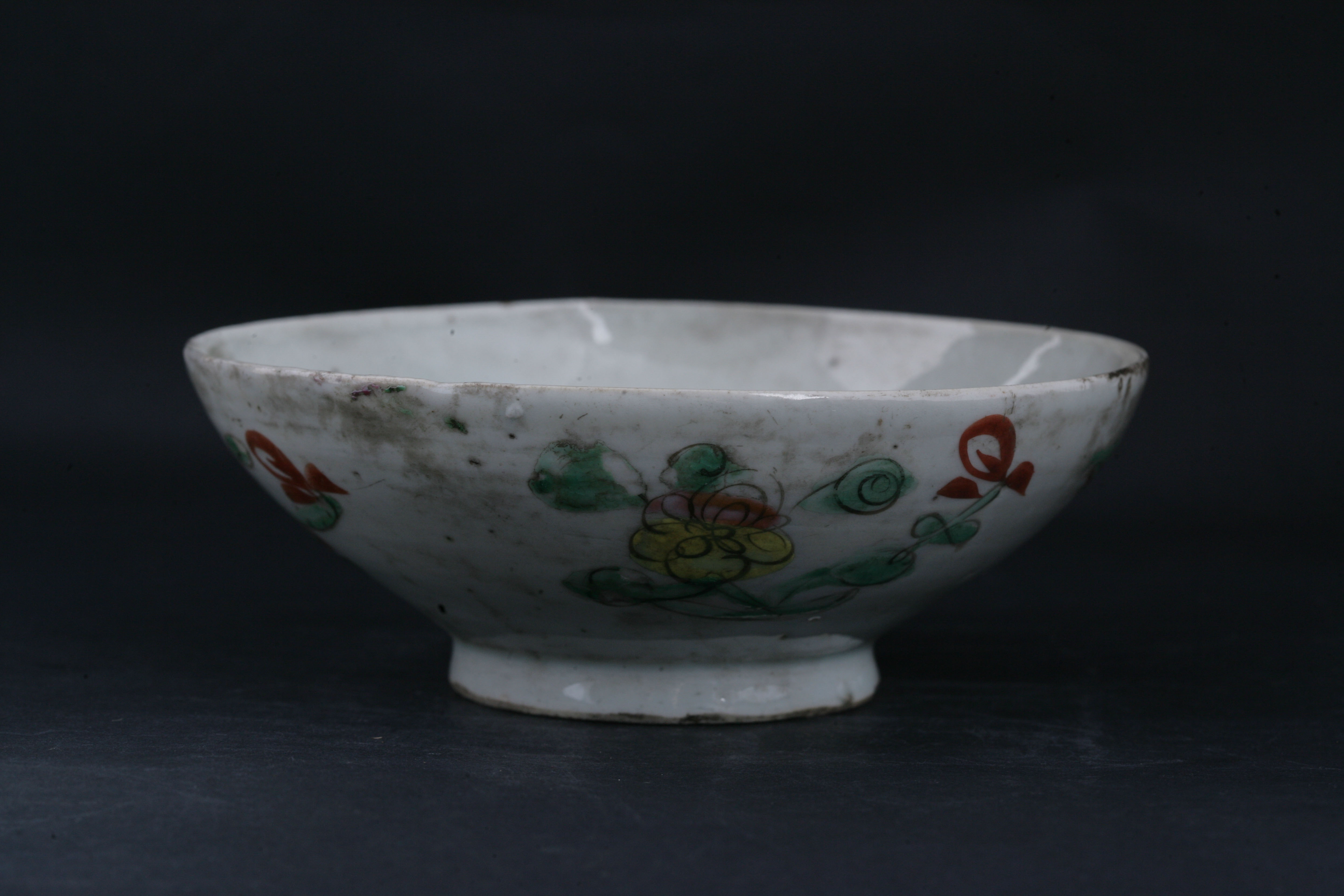 清粉彩四季花卉纹碗-109