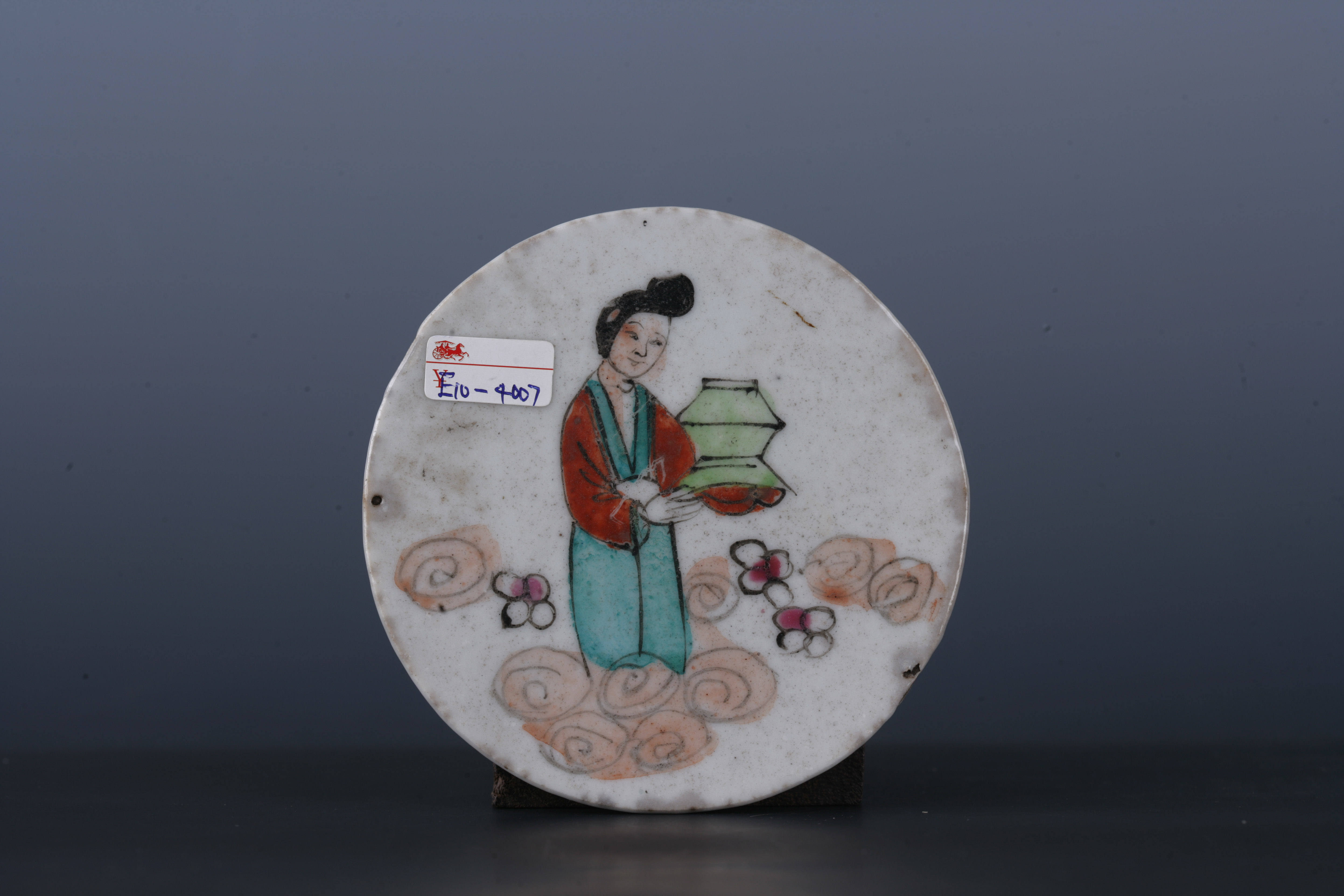 中华民国粉彩仕女纹圆形瓷板-3