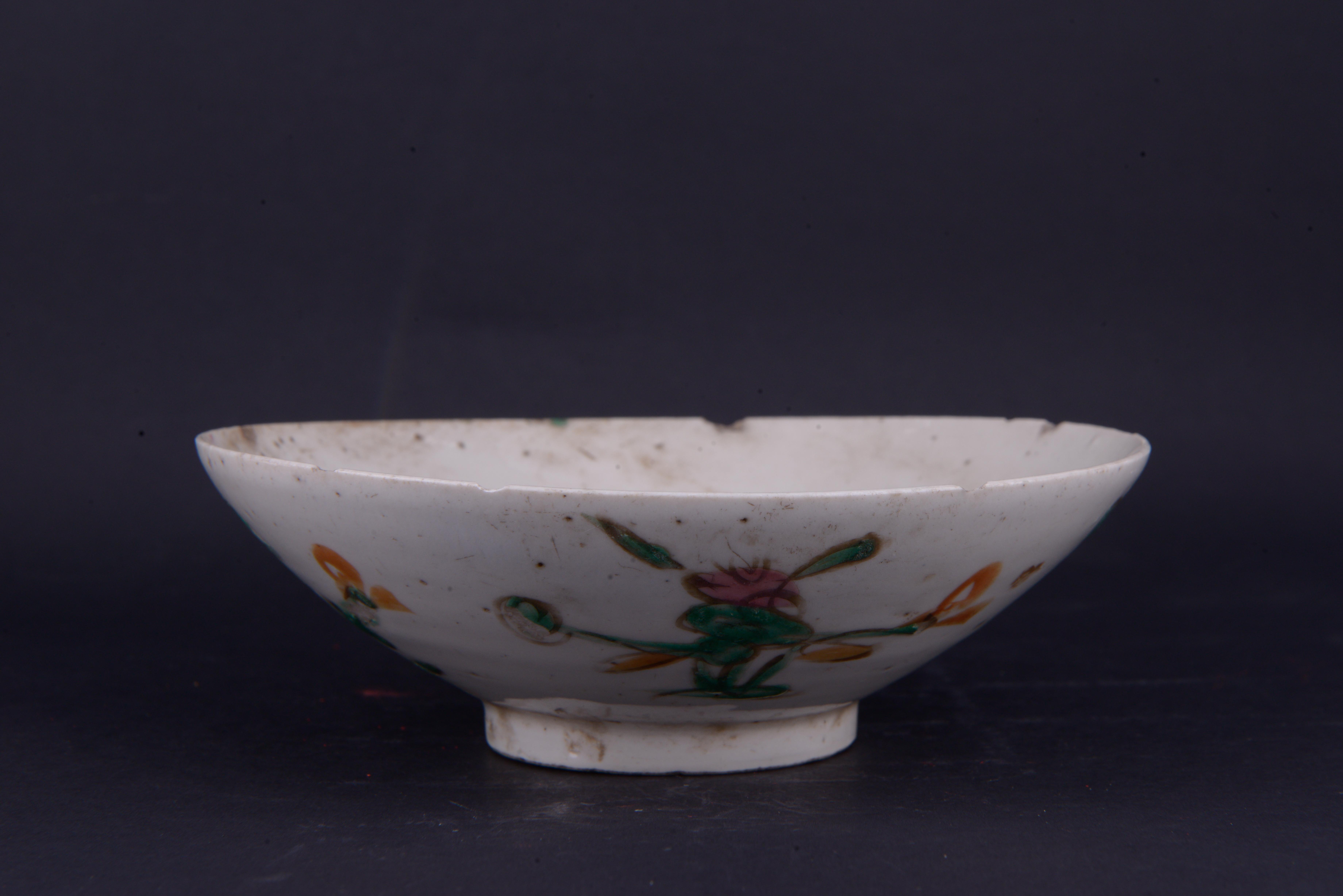 清粉彩四季花卉纹碗-206