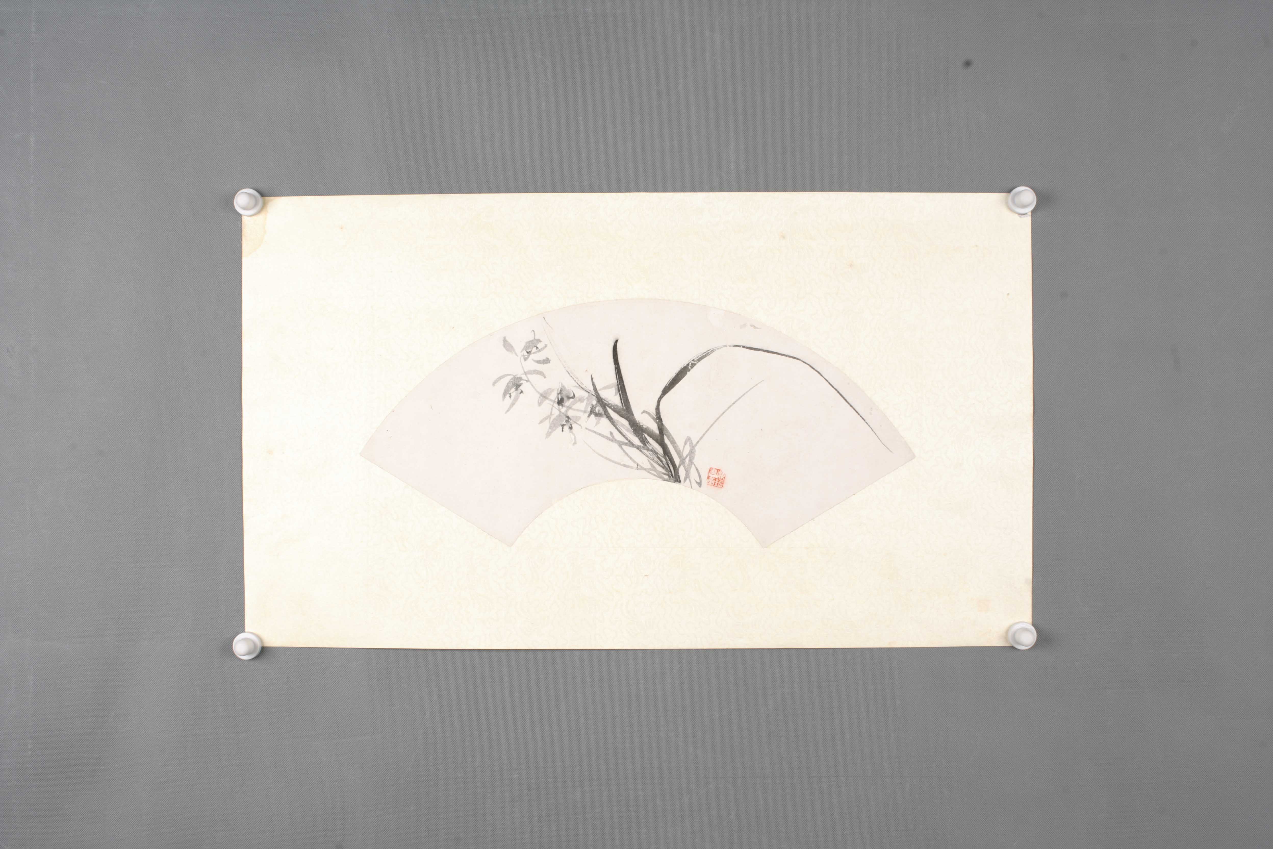 清张嘉谟兰花图扇面-2