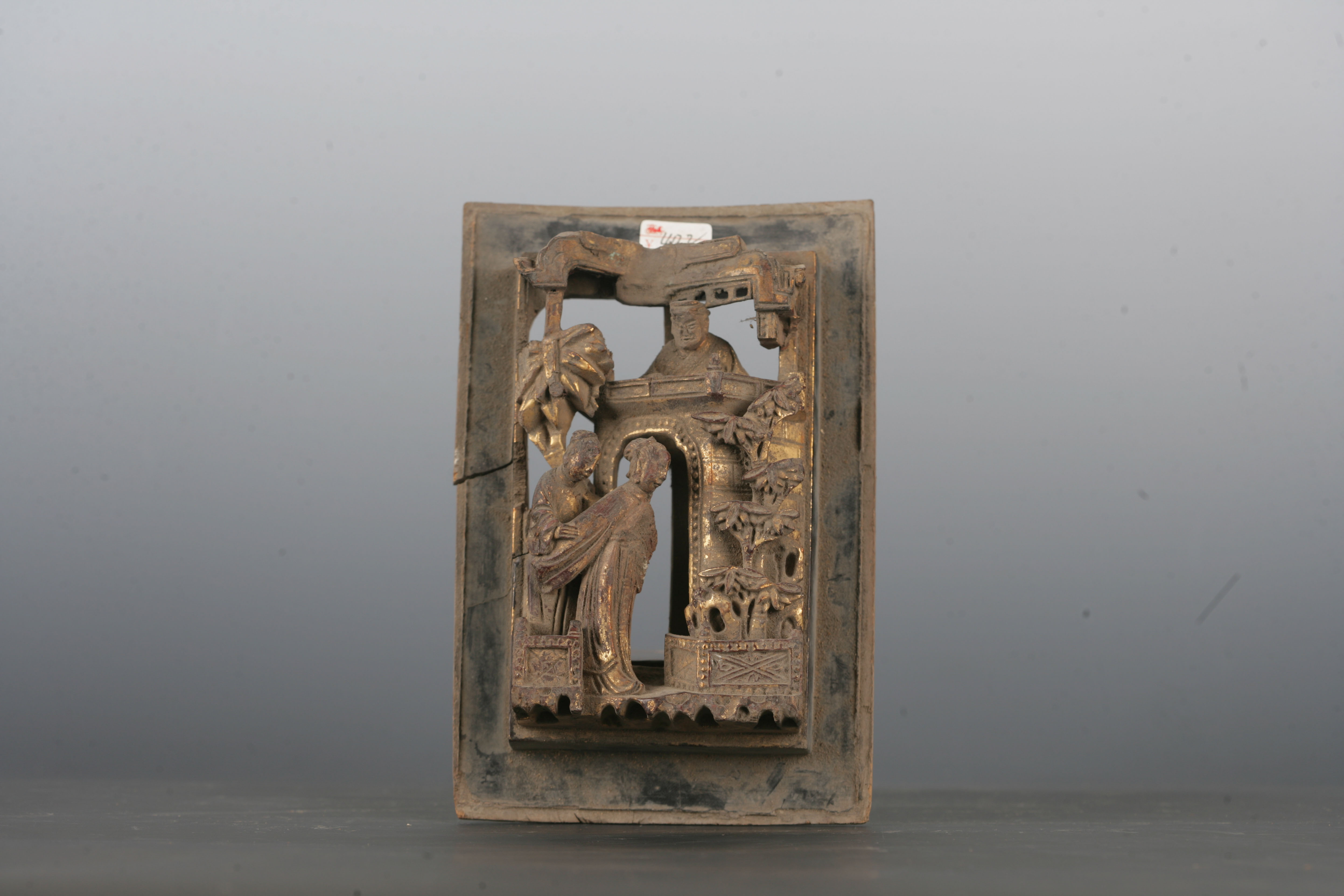 清金漆木镂雕人物故事纹花板-5