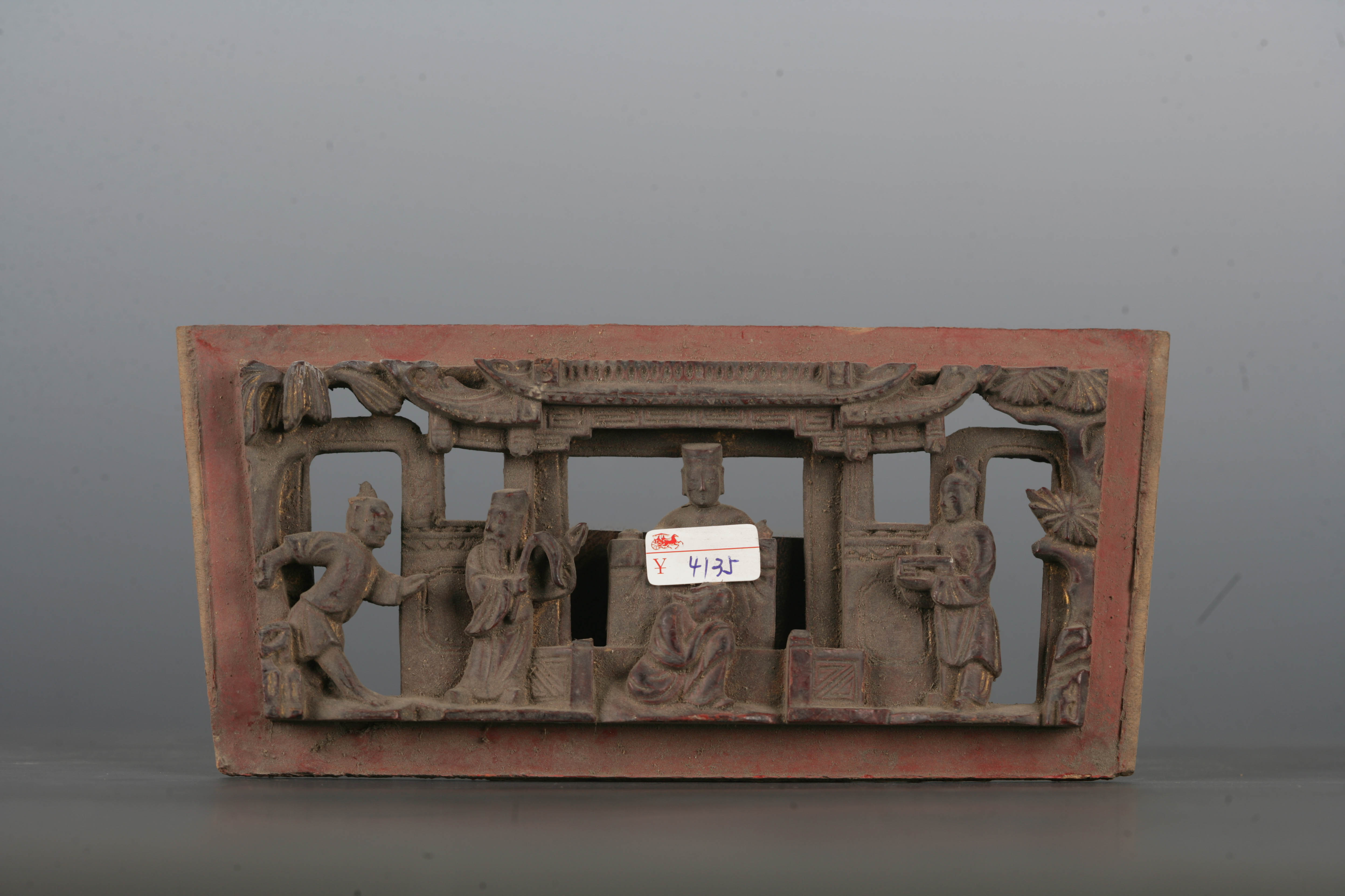 清金漆木镂雕戏剧人物纹花板-10